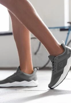 Il Mondo Delle Scarpe -Il Mondo Delle Scarpe 214deabf9c5a4a69b2b0872c0072a06d