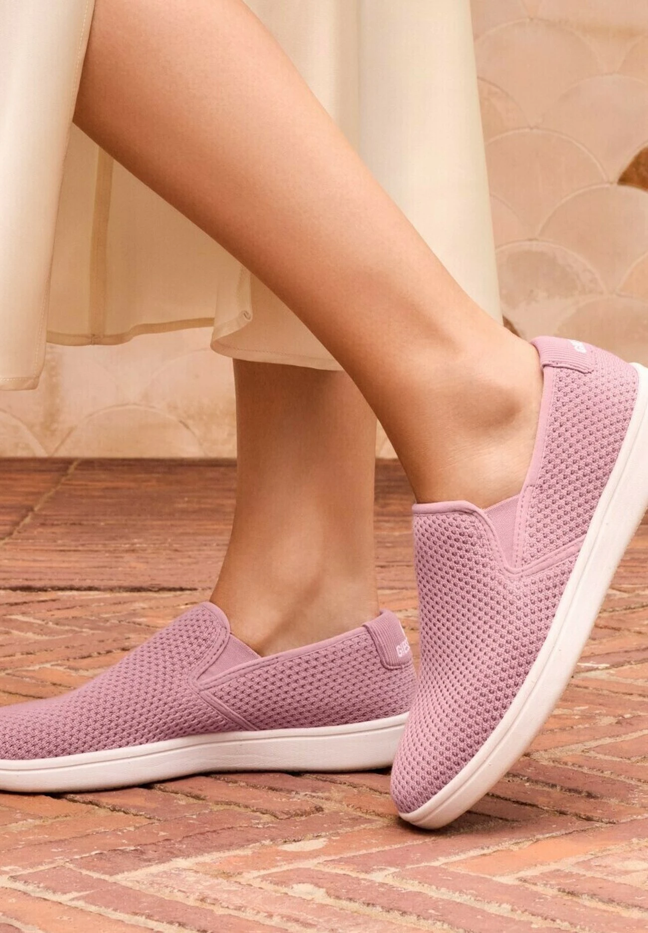 Giesswein Wood Sneaker Slip-OnScarpe Senza LacciDusty Pink Donna Sneakers GI111A02S-J11 3 Giesswein Wood Sneaker Slip-OnScarpe Senza LacciDusty Pink Donna Sneakers GI111A02S-J11